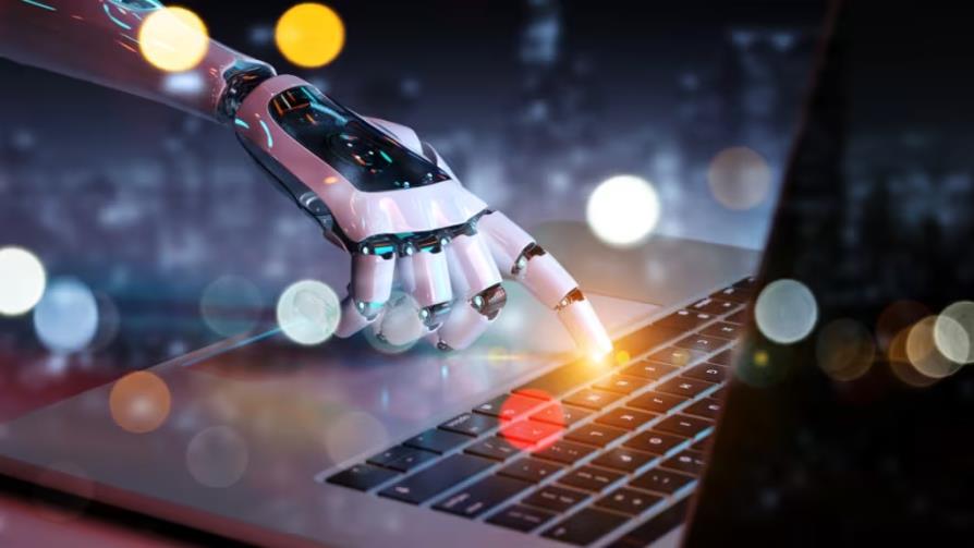 成都小程序开发公司：在“人类在环”中发挥优势