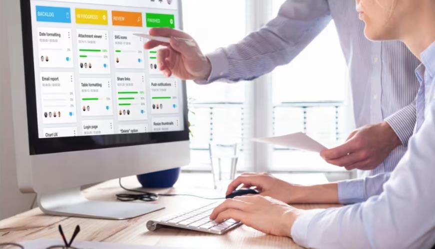 治理与安全：成都小程序开发视角下Power BI和Tableau的抉择