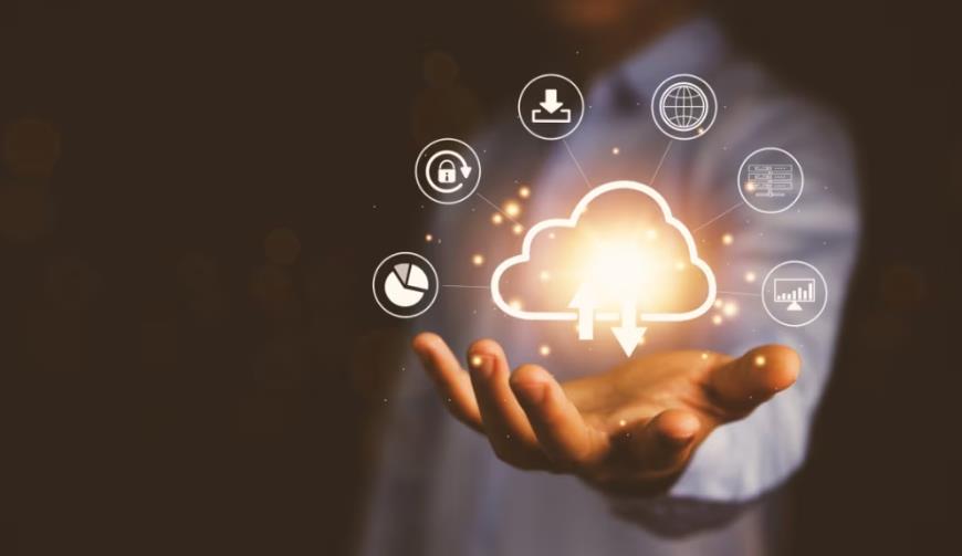 将自主人工智能投入生产——成都小程序开发公司的实战洞察与未来展望