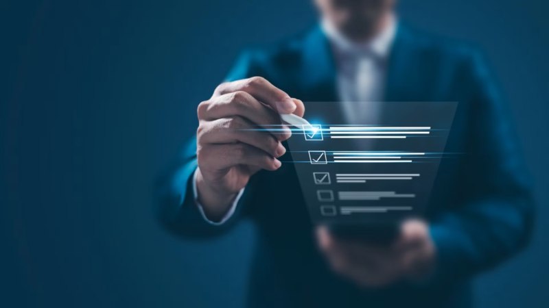 成都小程序制作公司：本地部署VS云部署，核心差异全解析