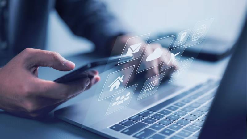 成都小程序定制开发公司：企业数字化转型的核心引擎